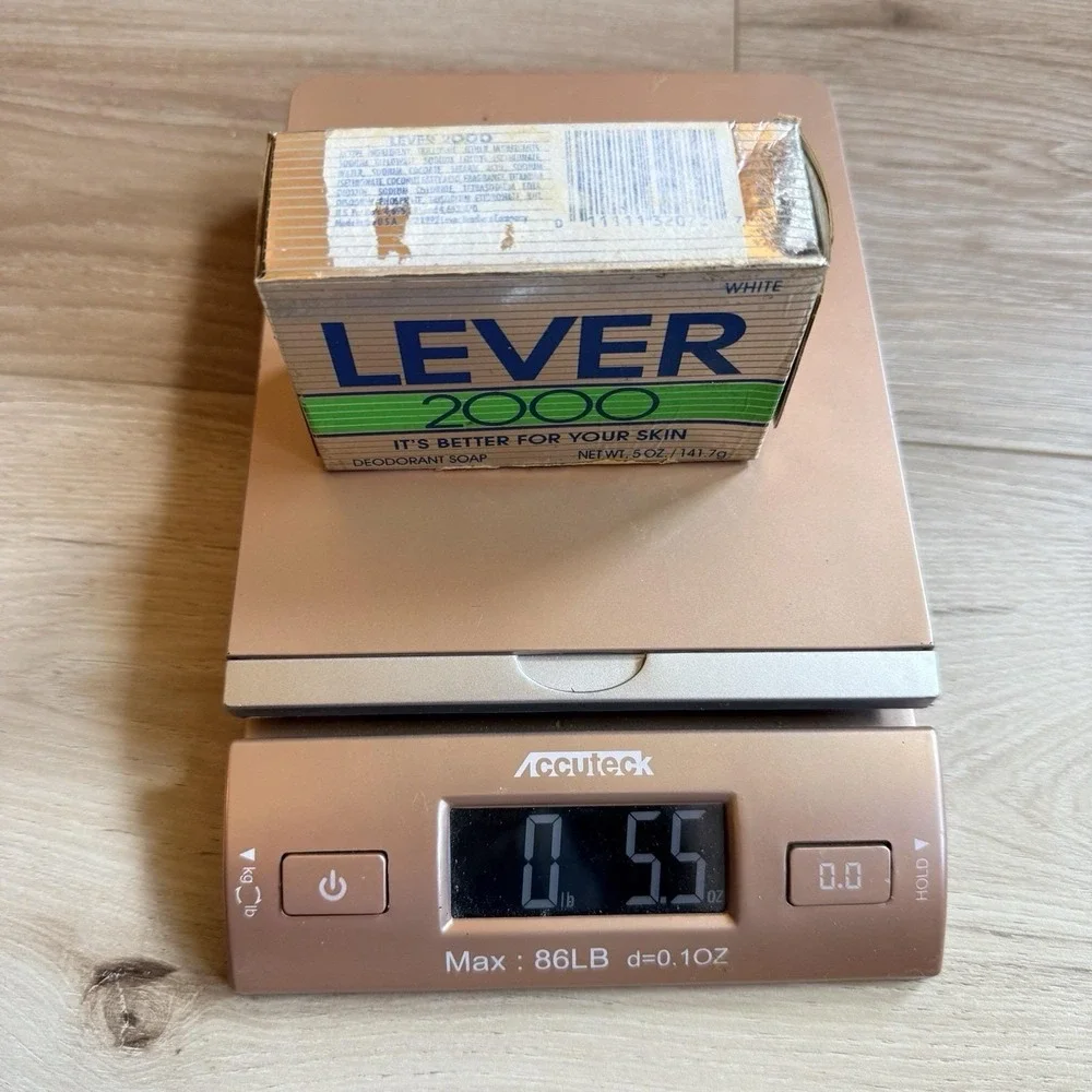 Lever 2000 5oz White Deodorant Bar Soap, Vintage 1992, Sealed in Silver Box